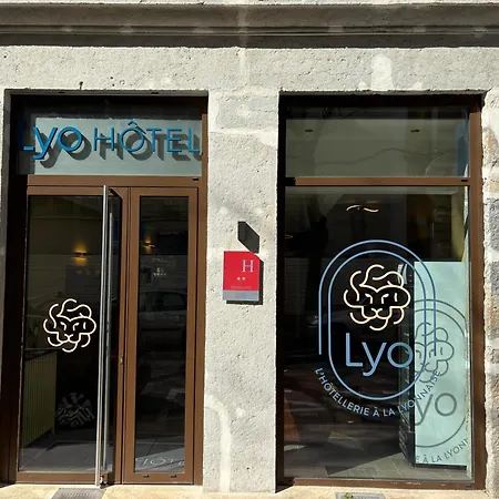 Lyo - Centre Perrache 2*