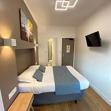 Hotel De La Marne 2*