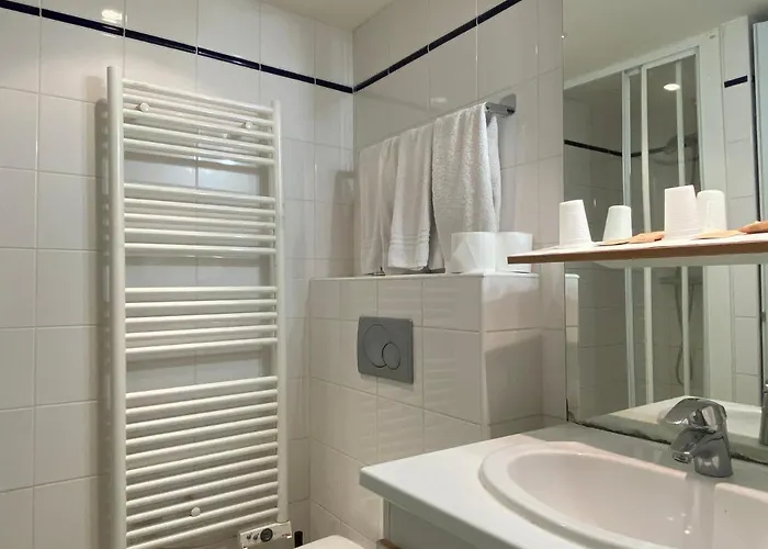 ホテル Lyo - Centre Perrache リヨン